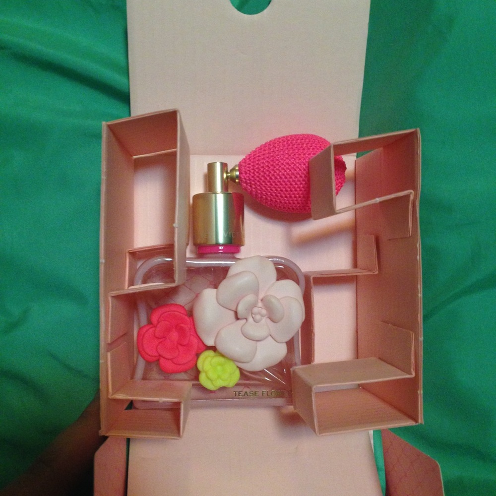 Tease Flower by Victoria's Secret